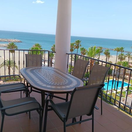 Marina Real 161 Apartment Манилва Екстериор снимка