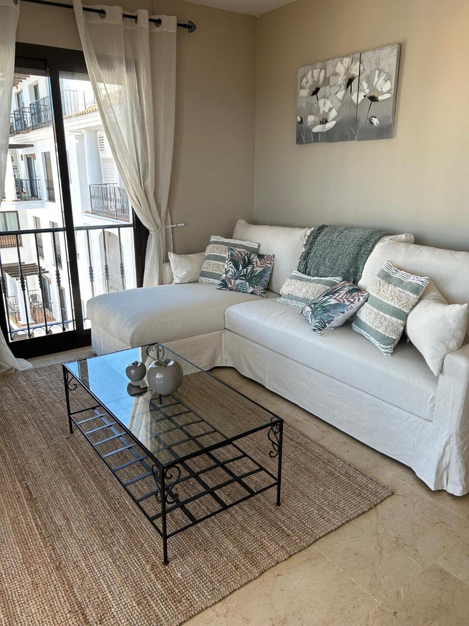 Marina Real 161 Apartment Манилва Екстериор снимка