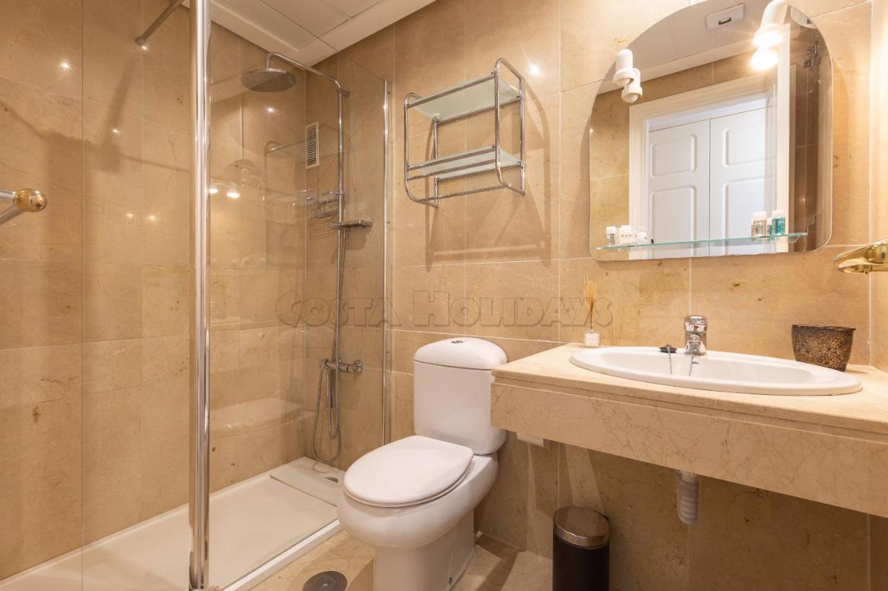 Marina Real 161 Apartment Манилва Екстериор снимка